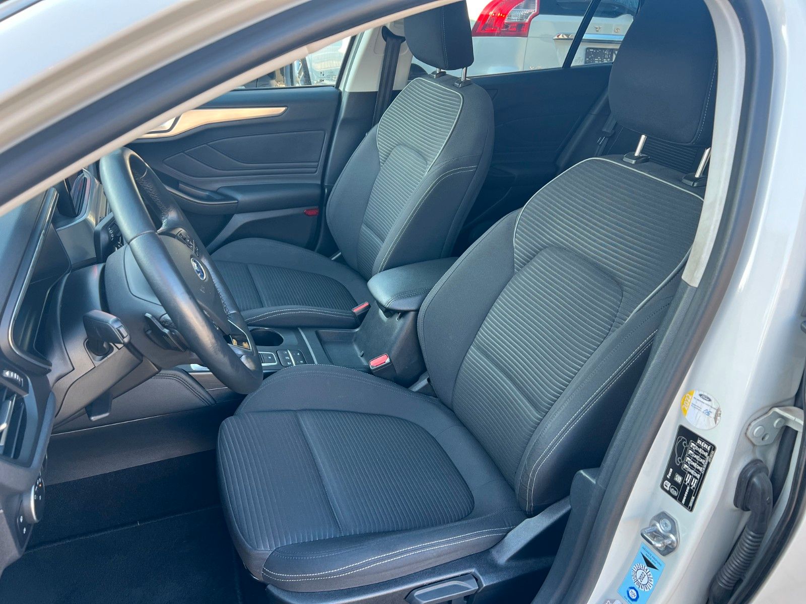 Ford Focus Turnier Titanium - Samsaru's Car Outlet