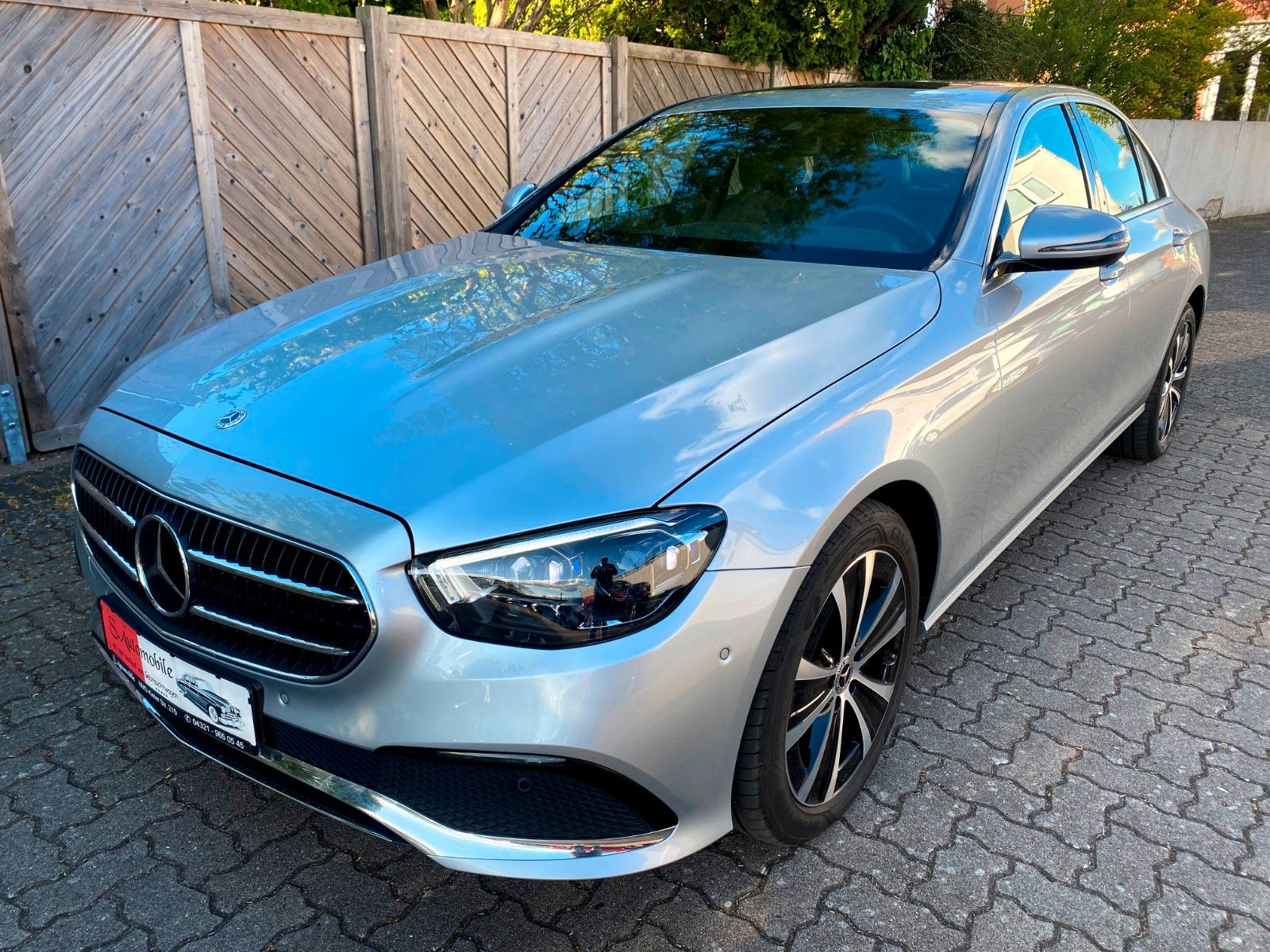 Mercedes-Benz E 300 de - Samsaru's Car Outlet