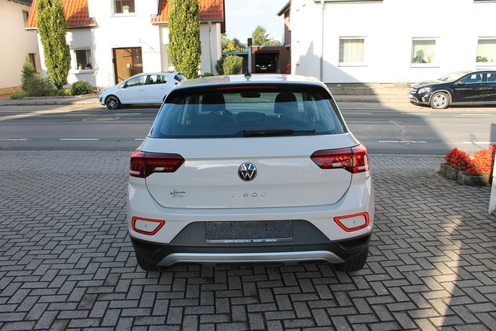 Volkswagen T-Roc 1.0 TSi - Samsaru's Car Outlet