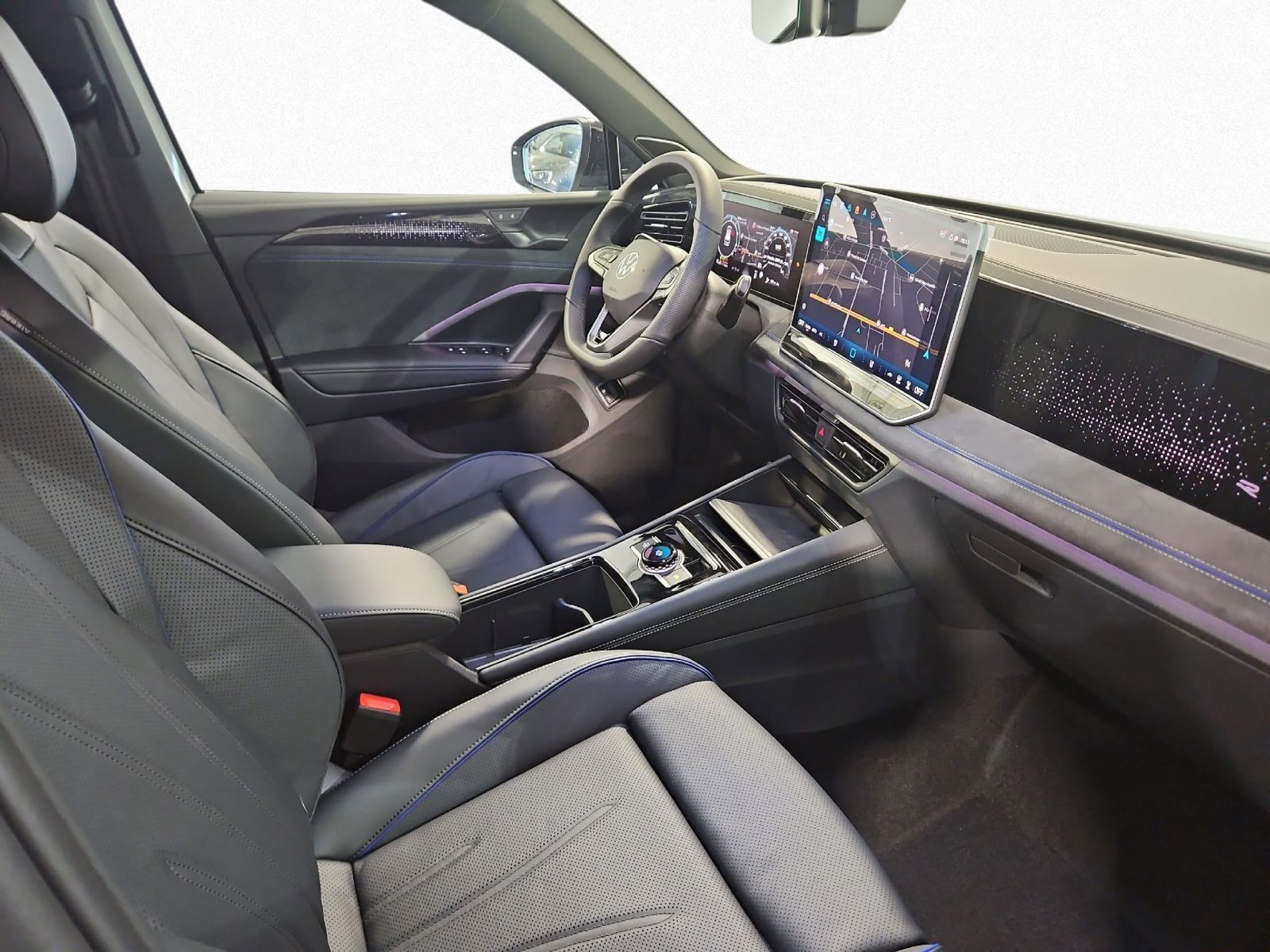Volkswagen Tiguan R-Line 1.5 eHybrid DSG LEDER+AHK+PANO+NAV