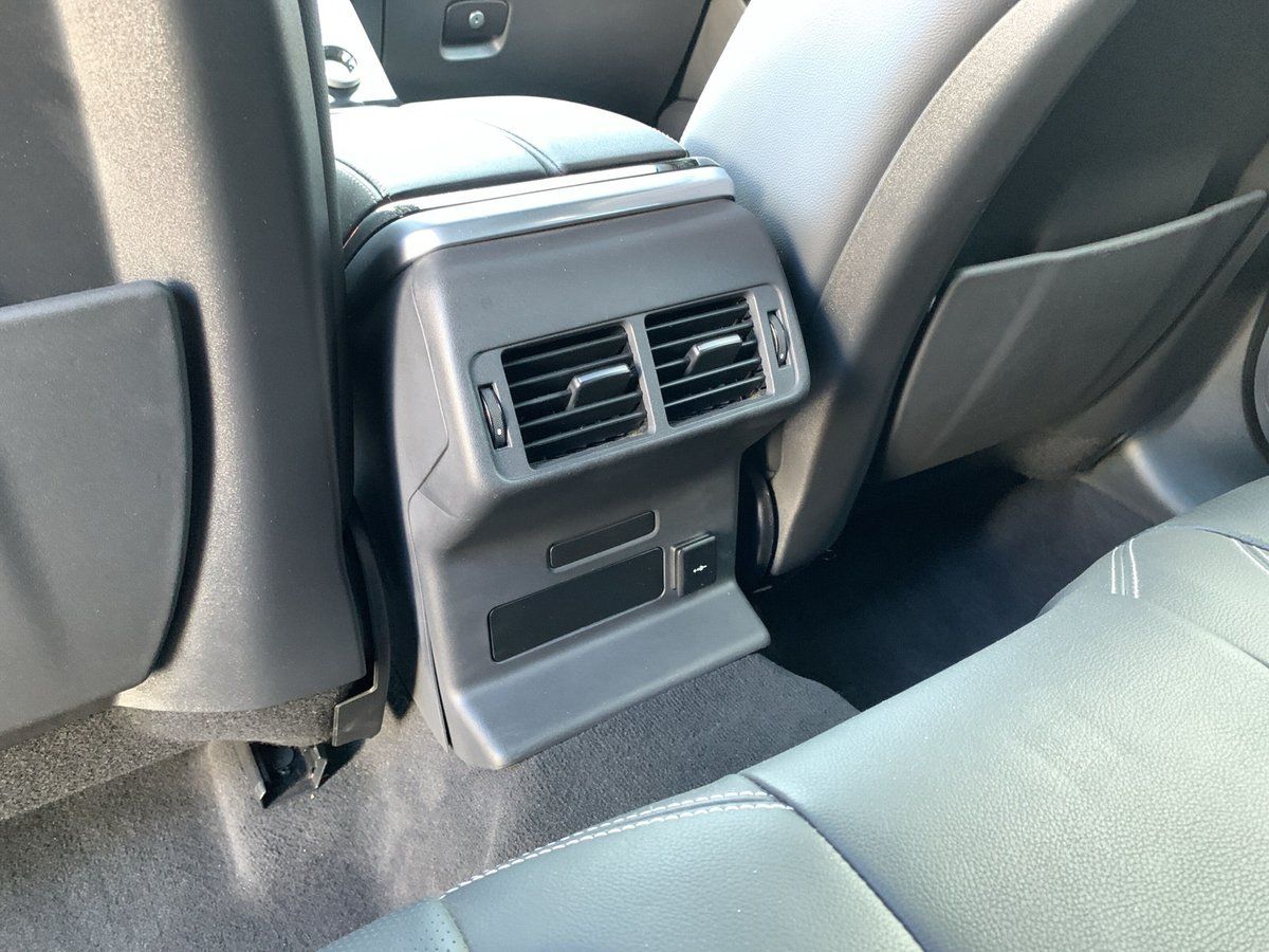 Range Rover Velar D300 R-DYNAMIC SE - Samsaru's Car Outlet
