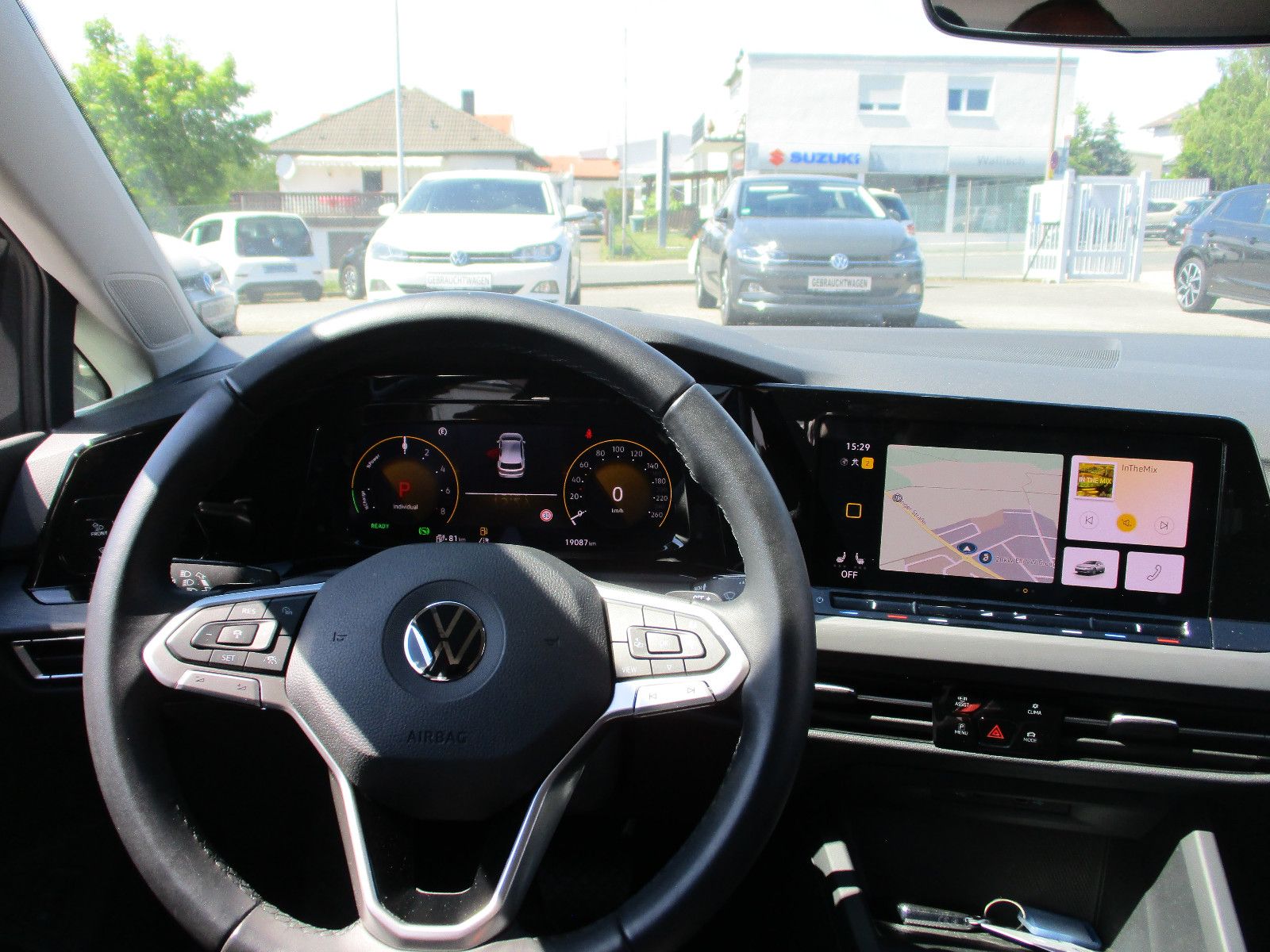 Volkswagen Golf VIII Style eHybrid DSG - Samsaru's Car Outlet