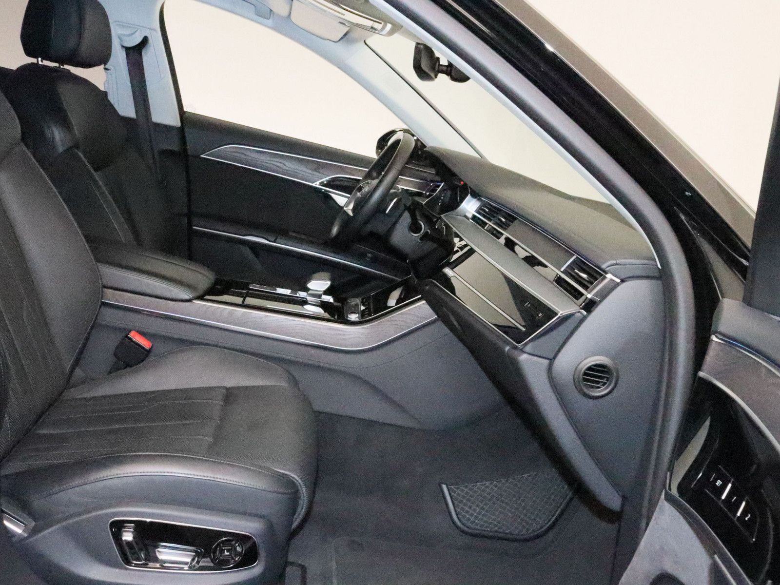Audi A8 50 TDI quattro - Samsaru's Car Outlet