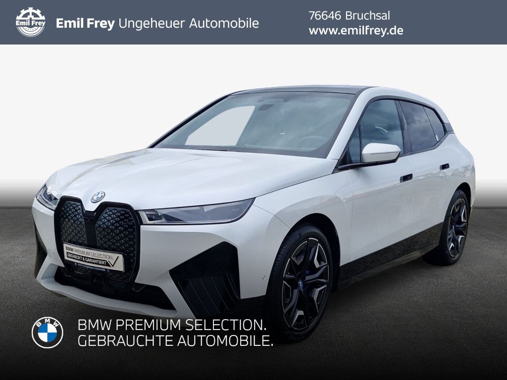 BMW iX xDrive40, AHK, PanoramaGlasdach, SHZ