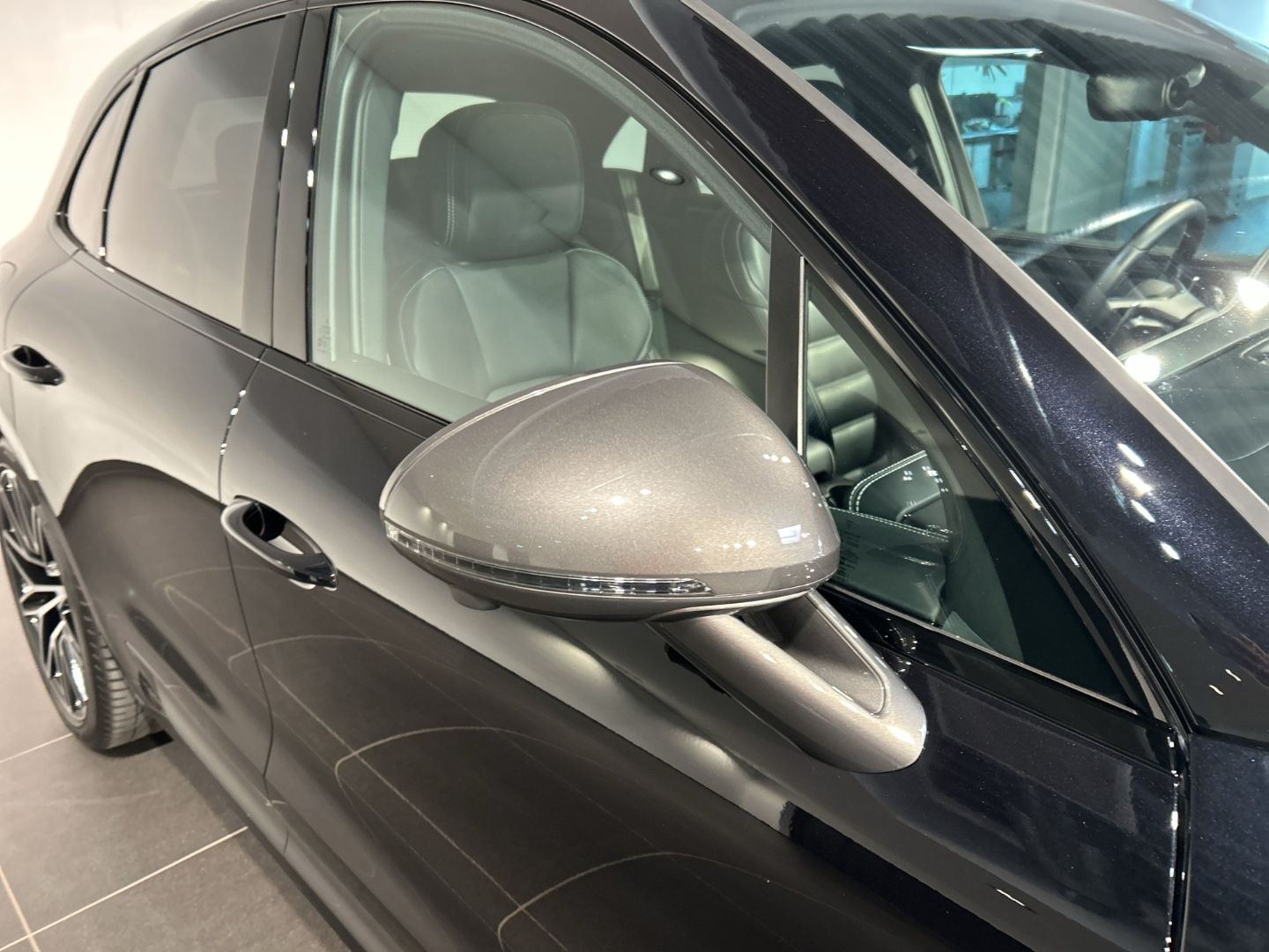 Porsche Macan T BOSE Sportabgasanlage Panoramadach LED