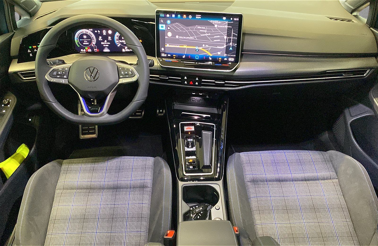 Volkswagen Golf VIII GTE 1.5 eHybrid 360 ACC AUT HUD Kam.