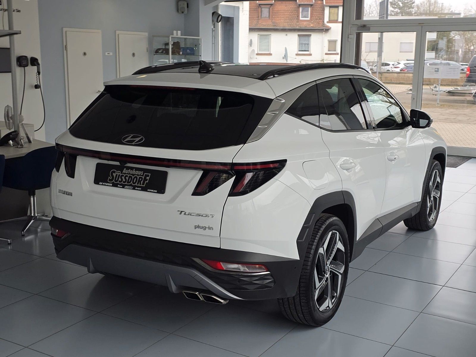 Hyundai Tucson Prime Plug-In Hybrid 4WD - Samsaru's Car Outlet