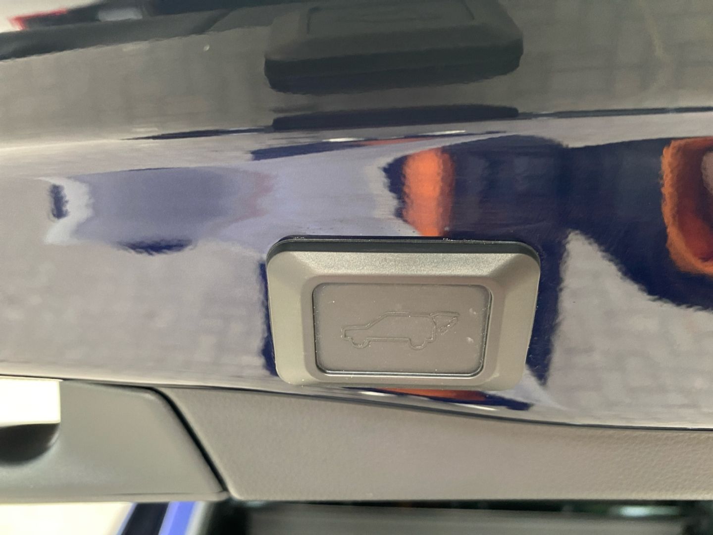 Toyota RAV 4 Plug-in Hybrid - Samsaru's Car Outlet