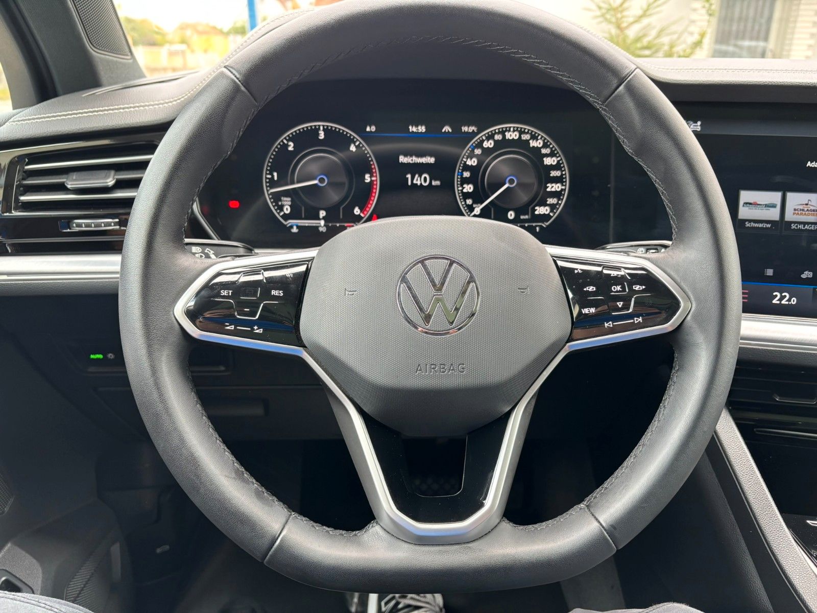 Volkswagen Touareg Elegance 4M - Samsaru's Car Outlet