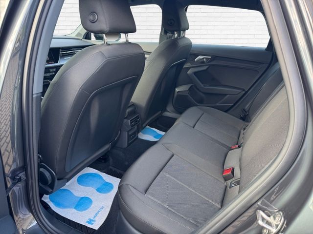 Audi A3 Sportback 35 TFSI S tronic - RFK*AHK*LED*NAVI