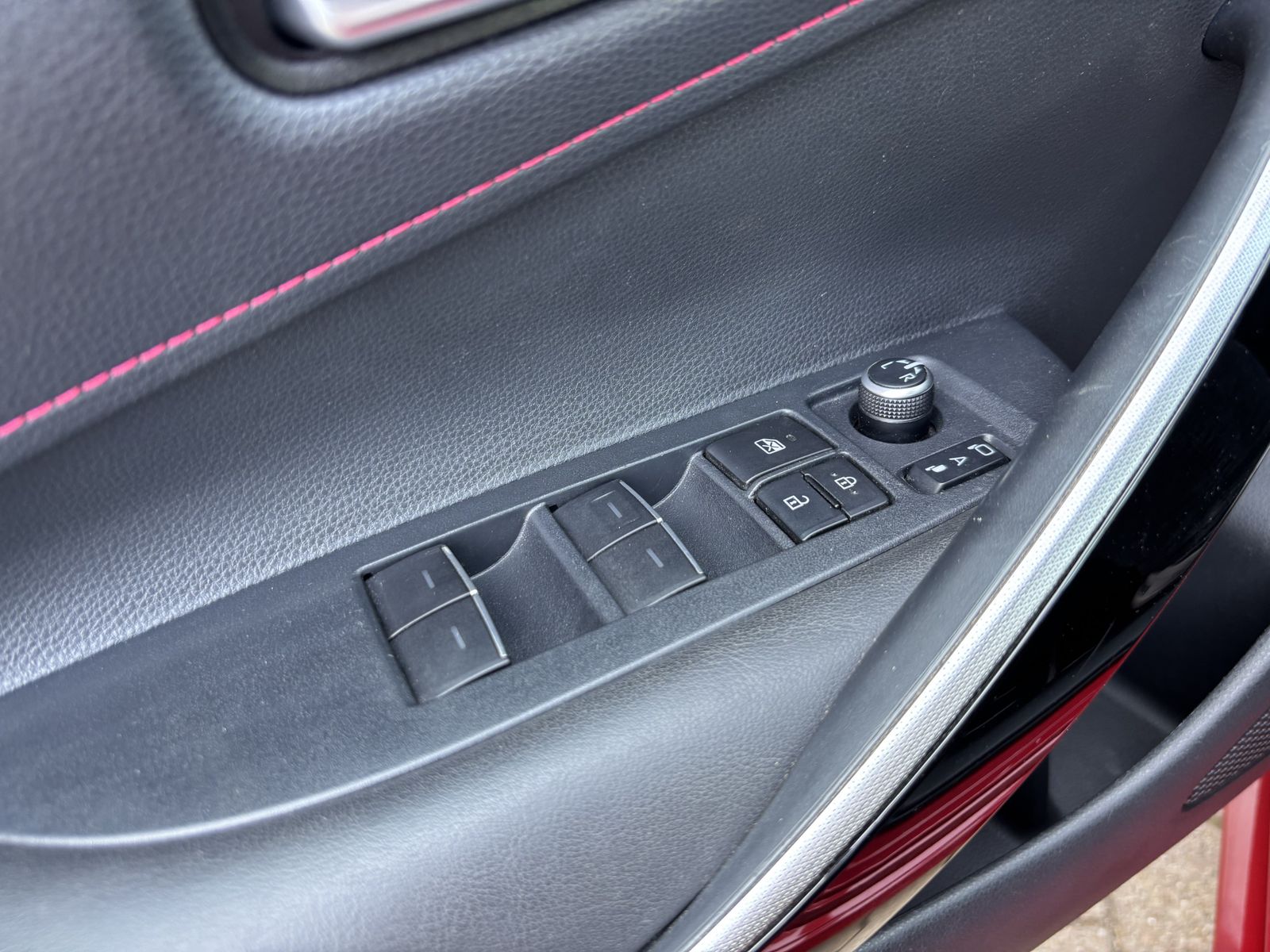 Toyota Corolla Touring Sports Hybrid Lounge - Samsaru's Car Outlet
