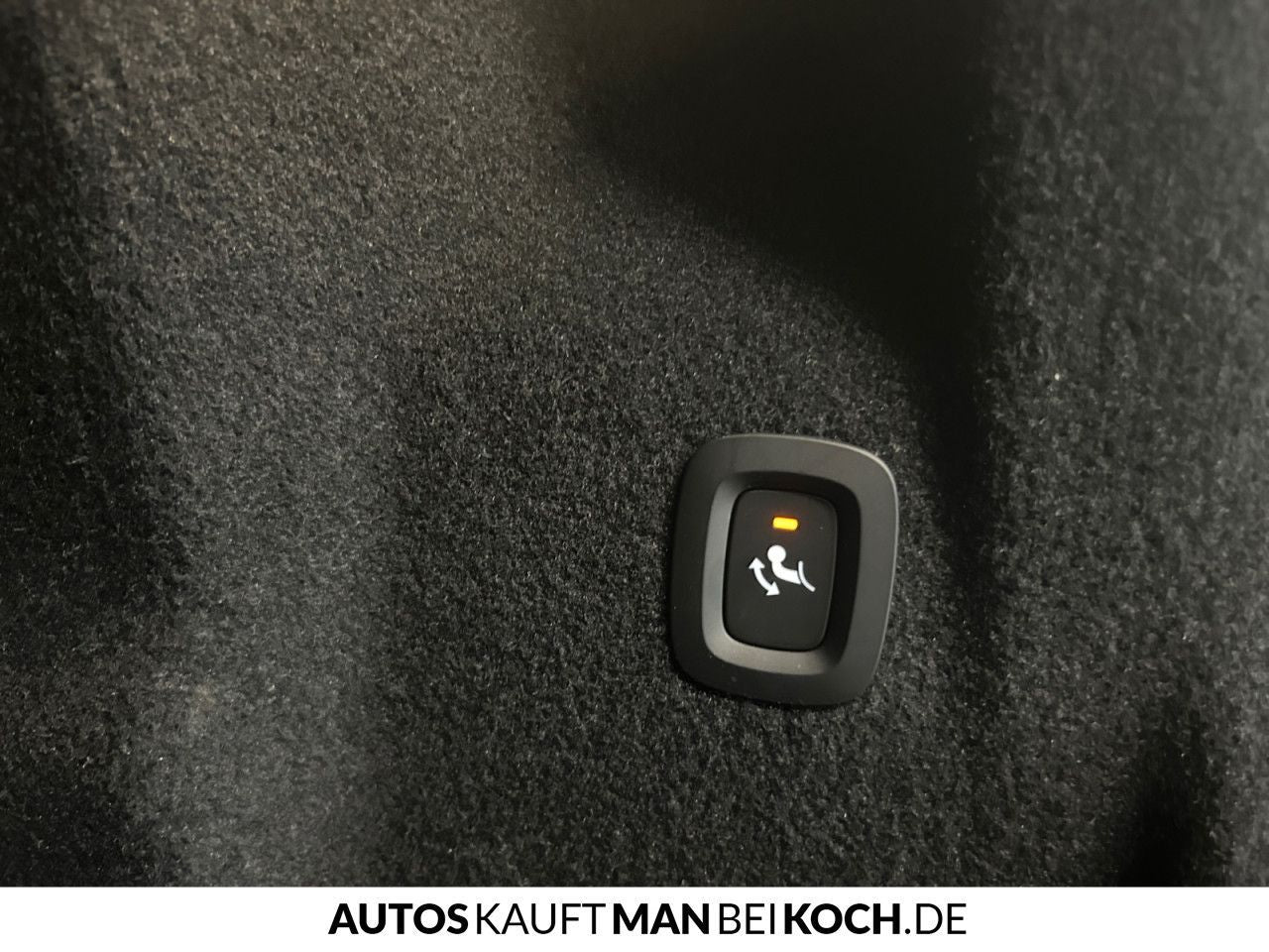 Volvo XC60 B5 AWD PlusDark ACC BLIS AHK VLED 4xSHz H&K