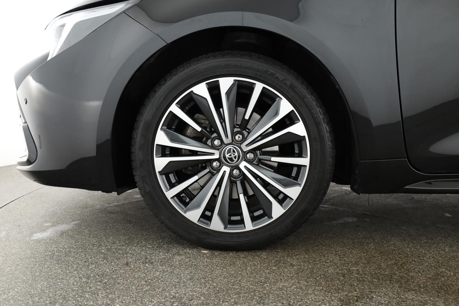 Toyota Corolla Touring Sports 2.0 CVT Team D Navi Kam