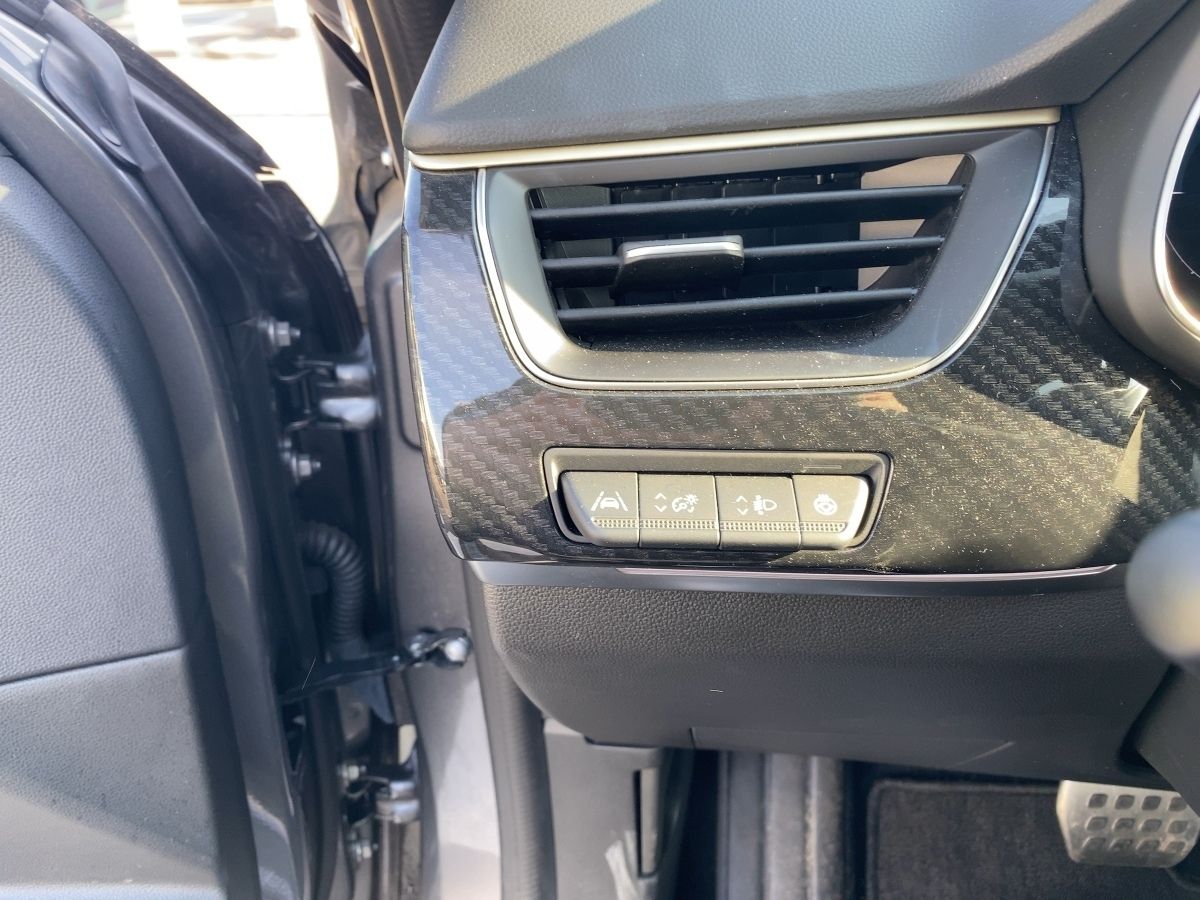 Renault Arkana 1.6 E-TECH 145 E-Tech Engineered - Samsaru's Car Outlet