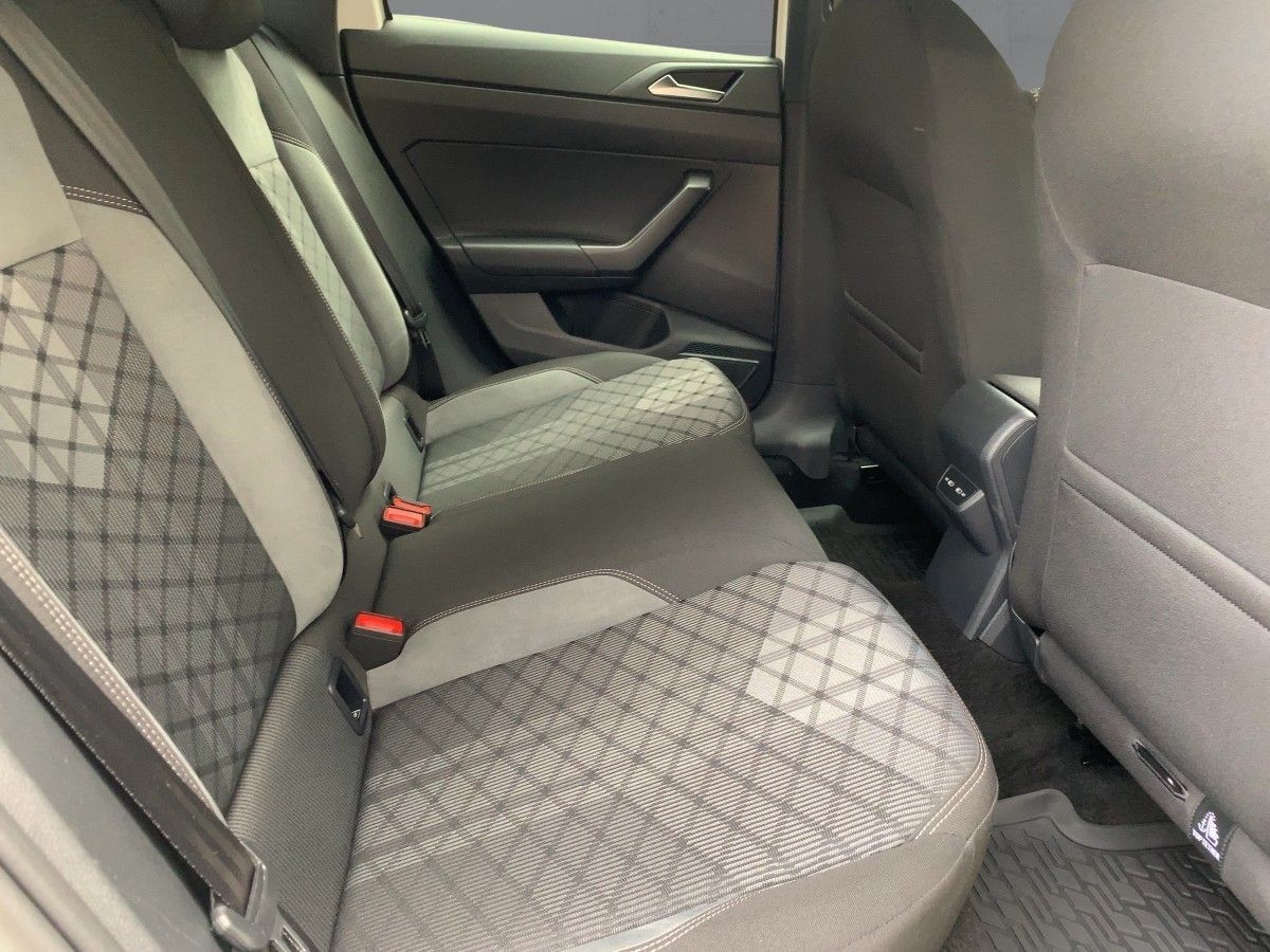Volkswagen Taigo 1.0 TSI DSG R-LINE - Samsaru's Car Outlet
