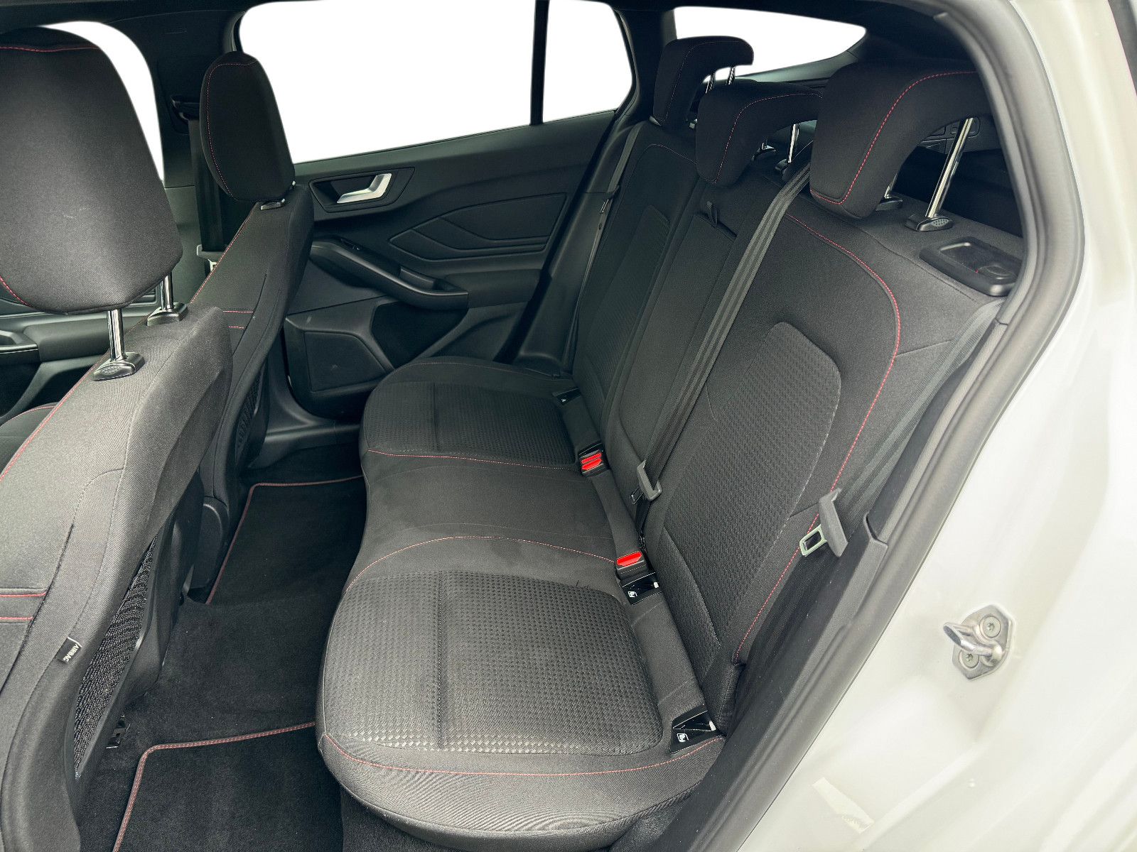 Ford Focus 1.0 Turnier ST-Line X | ACC | LED | SHZ