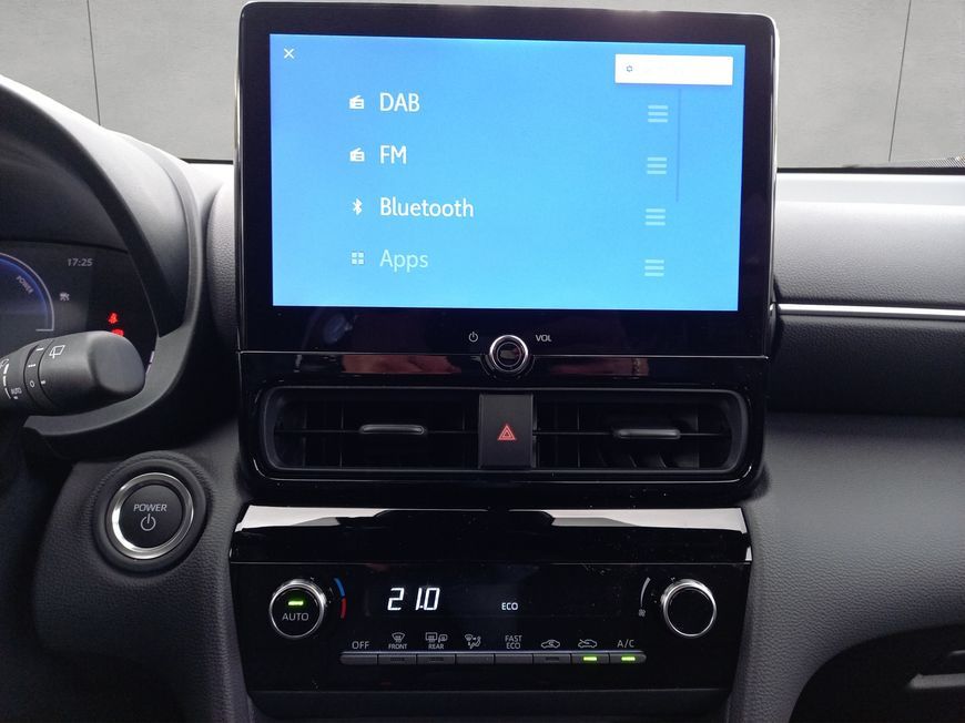 Toyota Yaris Cross Teamplayer Safety-Paket Winter-Paket
