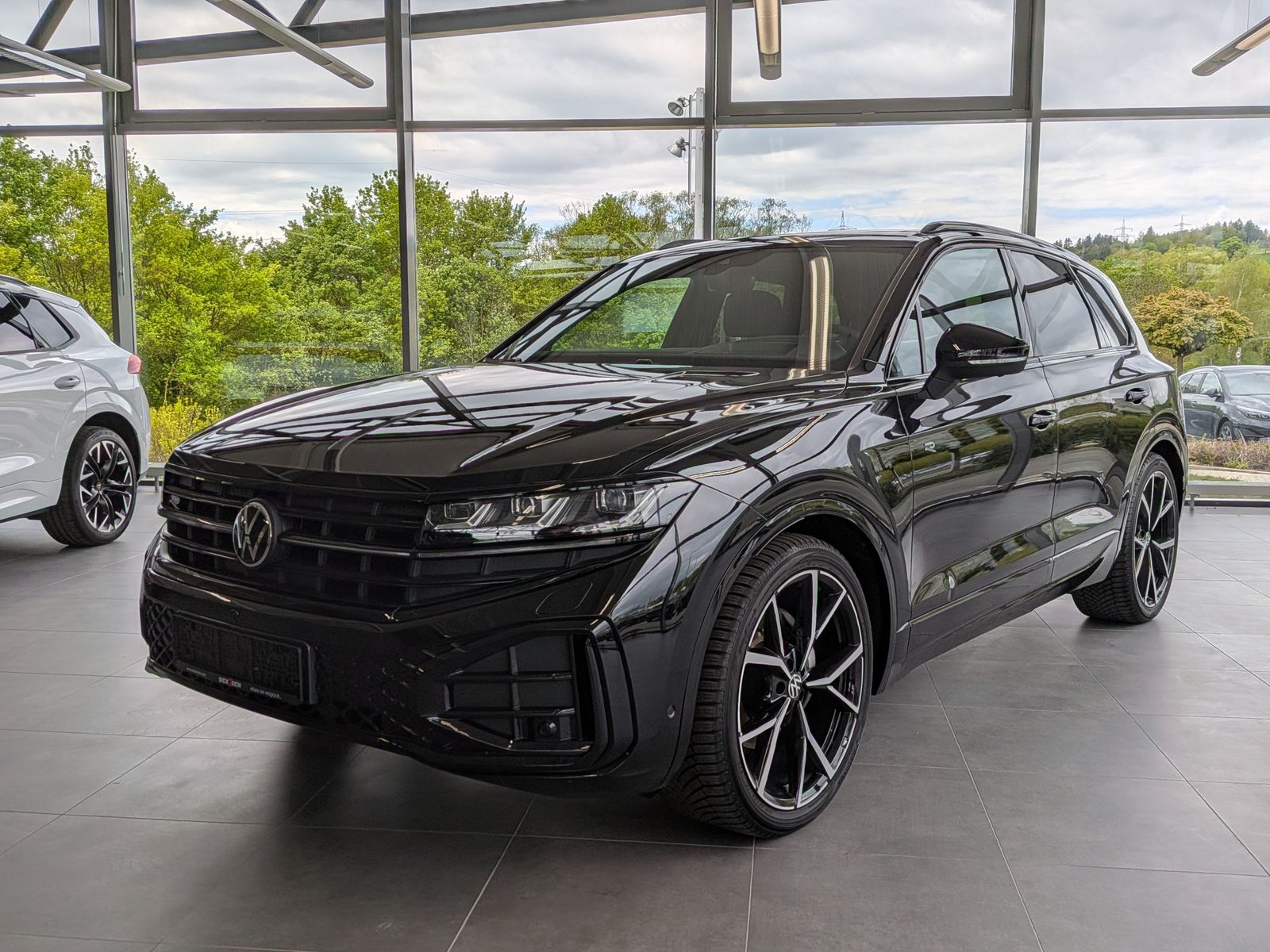 Volkswagen Touareg 3.0TDI 4M R-Line VOLL Black 22" UPE 114T