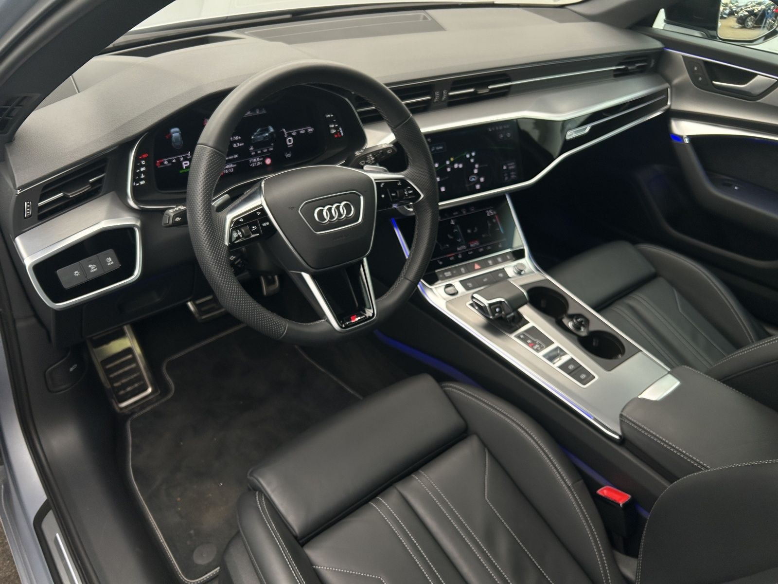 Audi A6 Avant 45 TFSI S-LINE*NAVI-PLUS*MATRIX*HUD*AHK