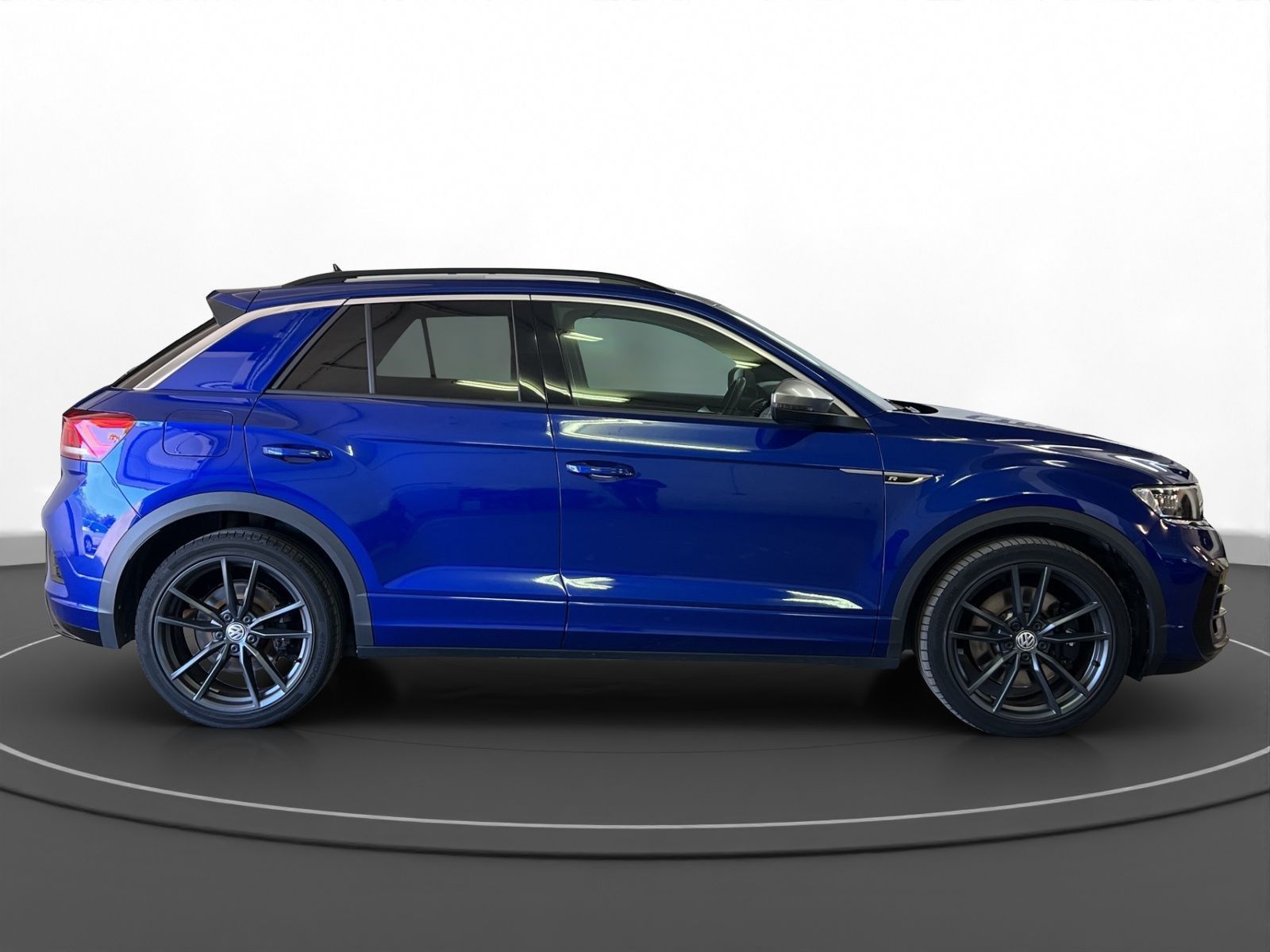 Volkswagen T-Roc R 4M - Samsaru's Car Outlet