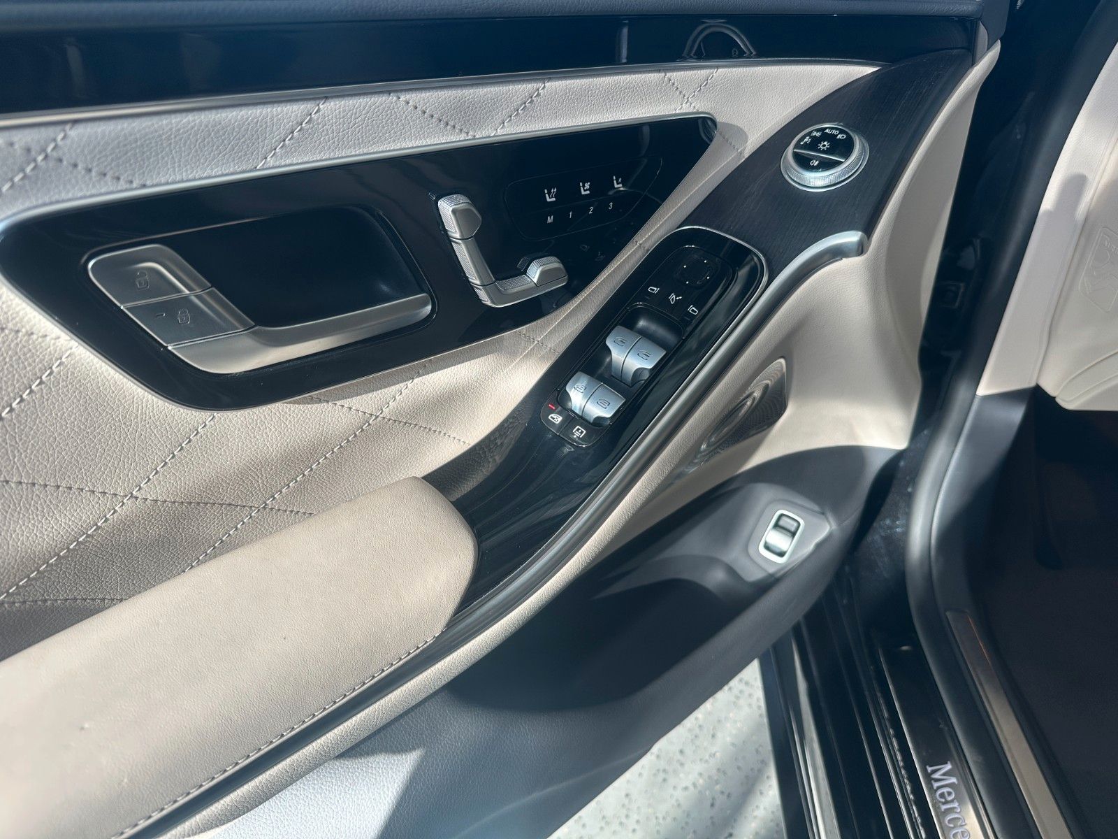 Mercedes-Benz S 580 4Matic L - Samsaru's Car Outlet