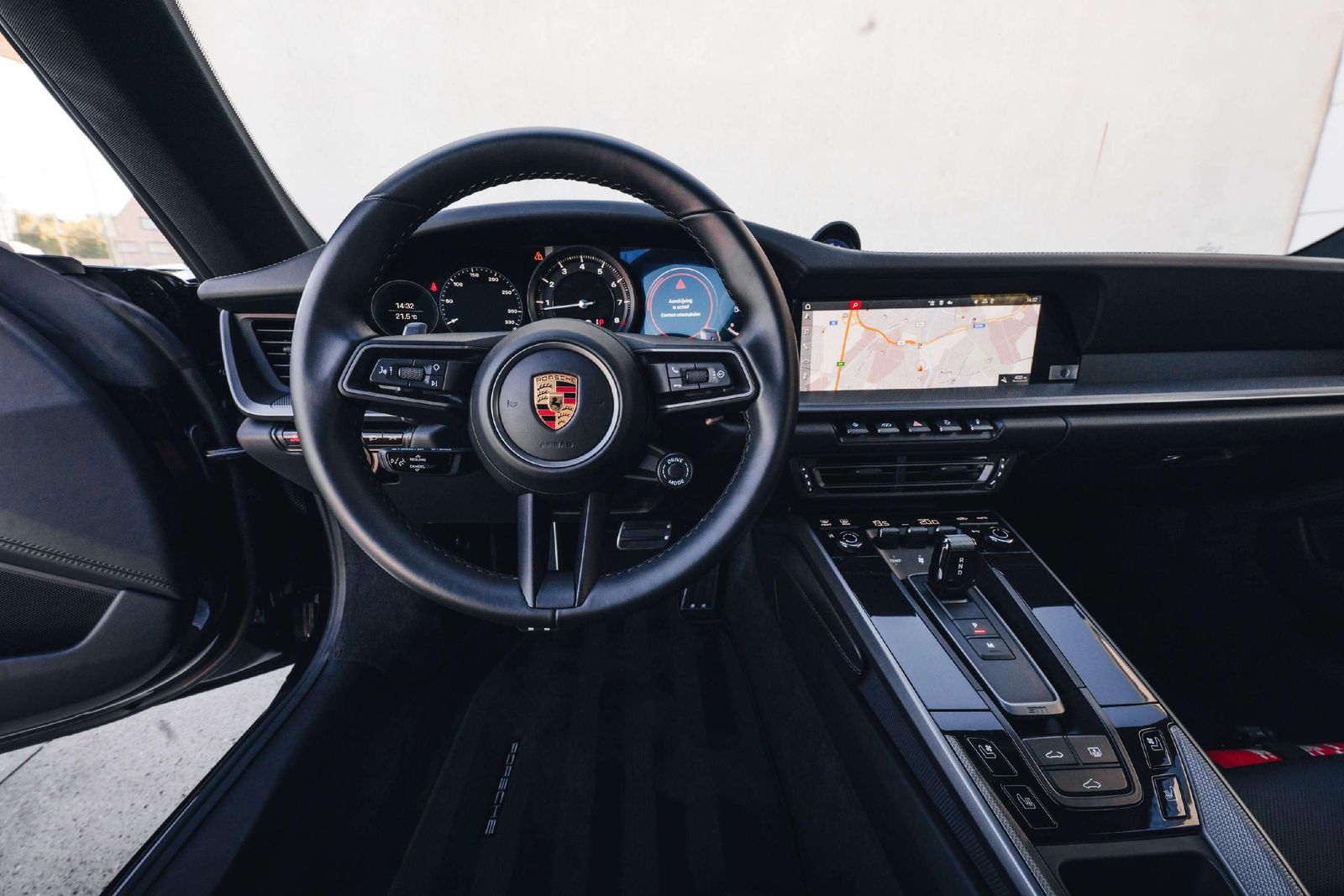 Porsche 992 Carrera 4S / Pano / BOSE / 360 / Chrono / VA