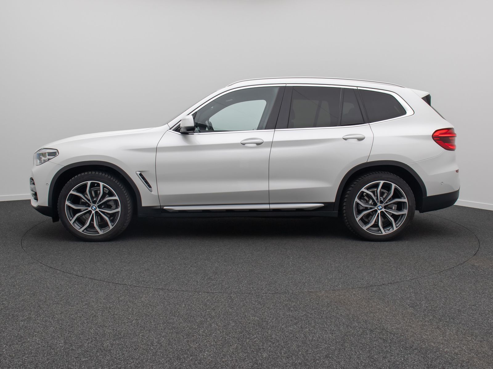 BMW X3 xD20d xLine - Samsaru's Car Outlet