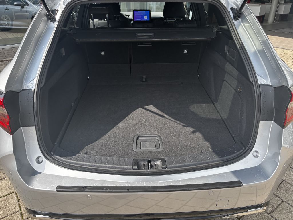 Toyota Corolla 2.0 Hybrid Touring Sports Team D. mit Te
