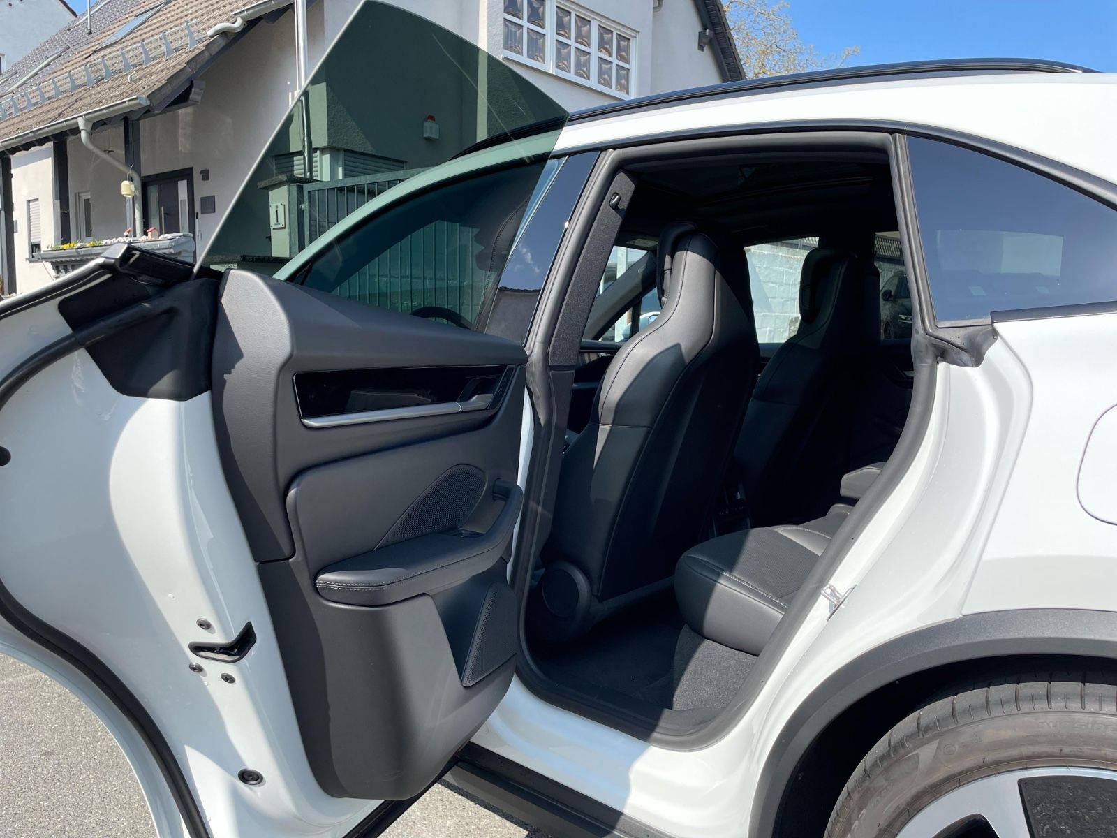 Porsche Macan 4 - Samsaru's Car Outlet
