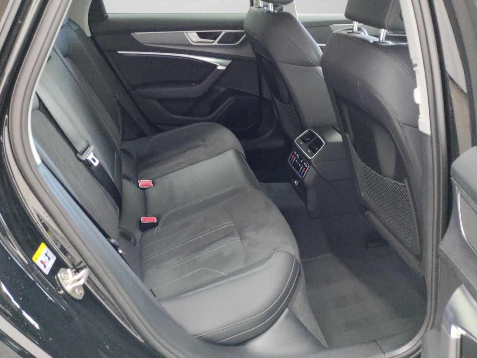 Audi A6 Avant 45 TFSI Q S LINE MATRIX ALCANTARA AHK A