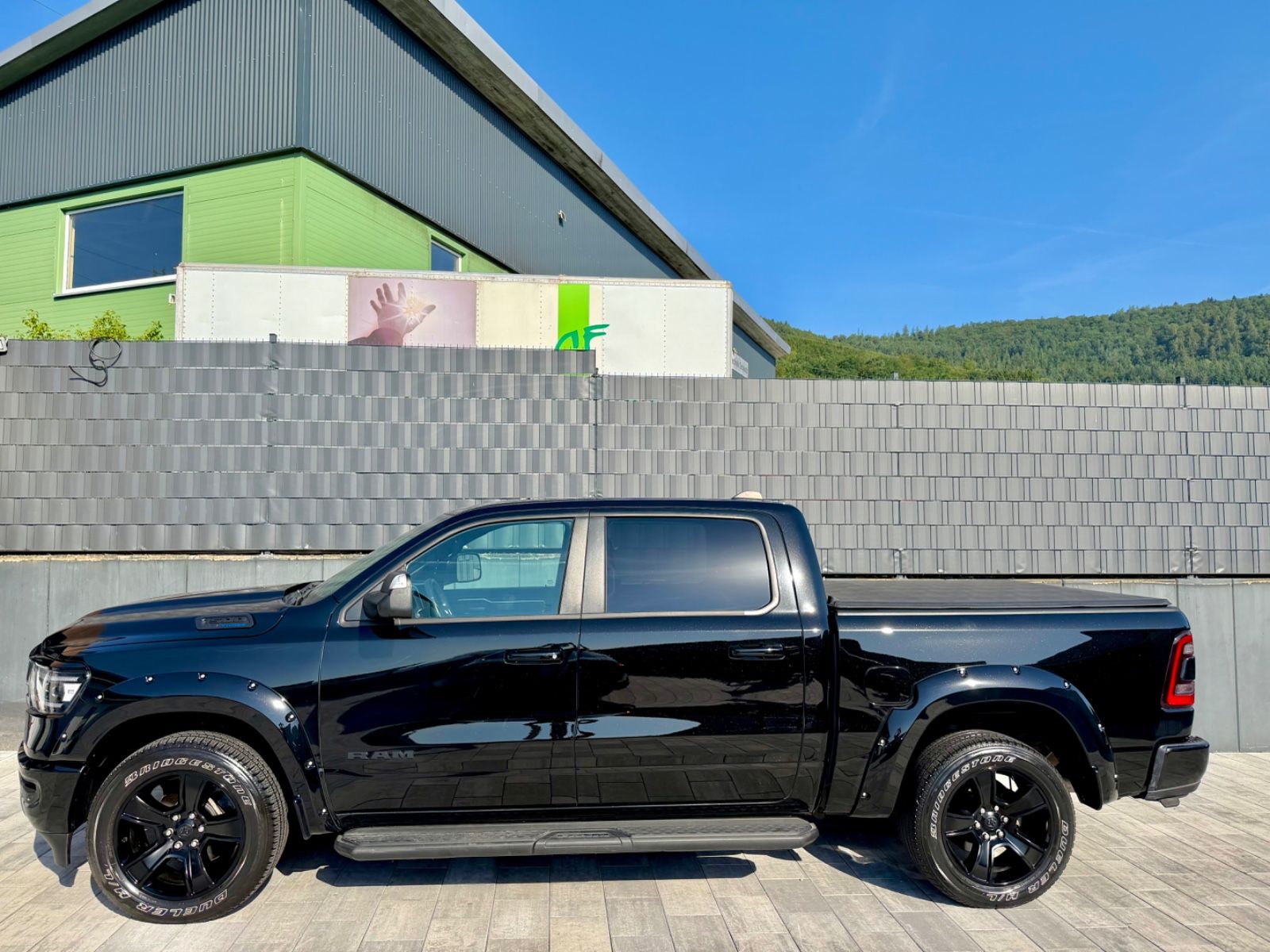 Dodge RAM 5,7 V8 HEMI-WIDEBODY-SPORT/EDITION-CREW CAB