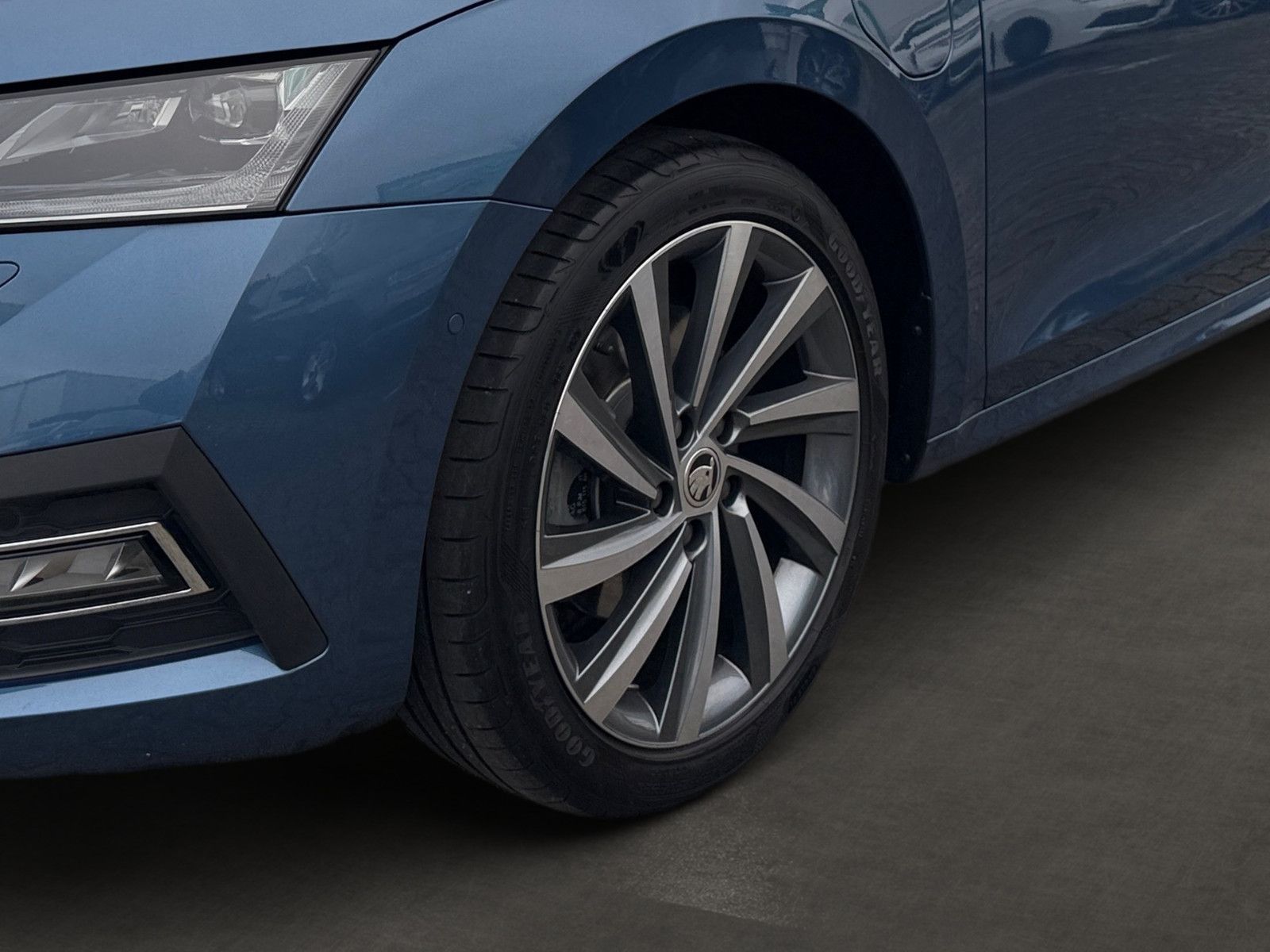 Skoda Octavia 1.4 TSI iV First Edition - Samsaru's Car Outlet