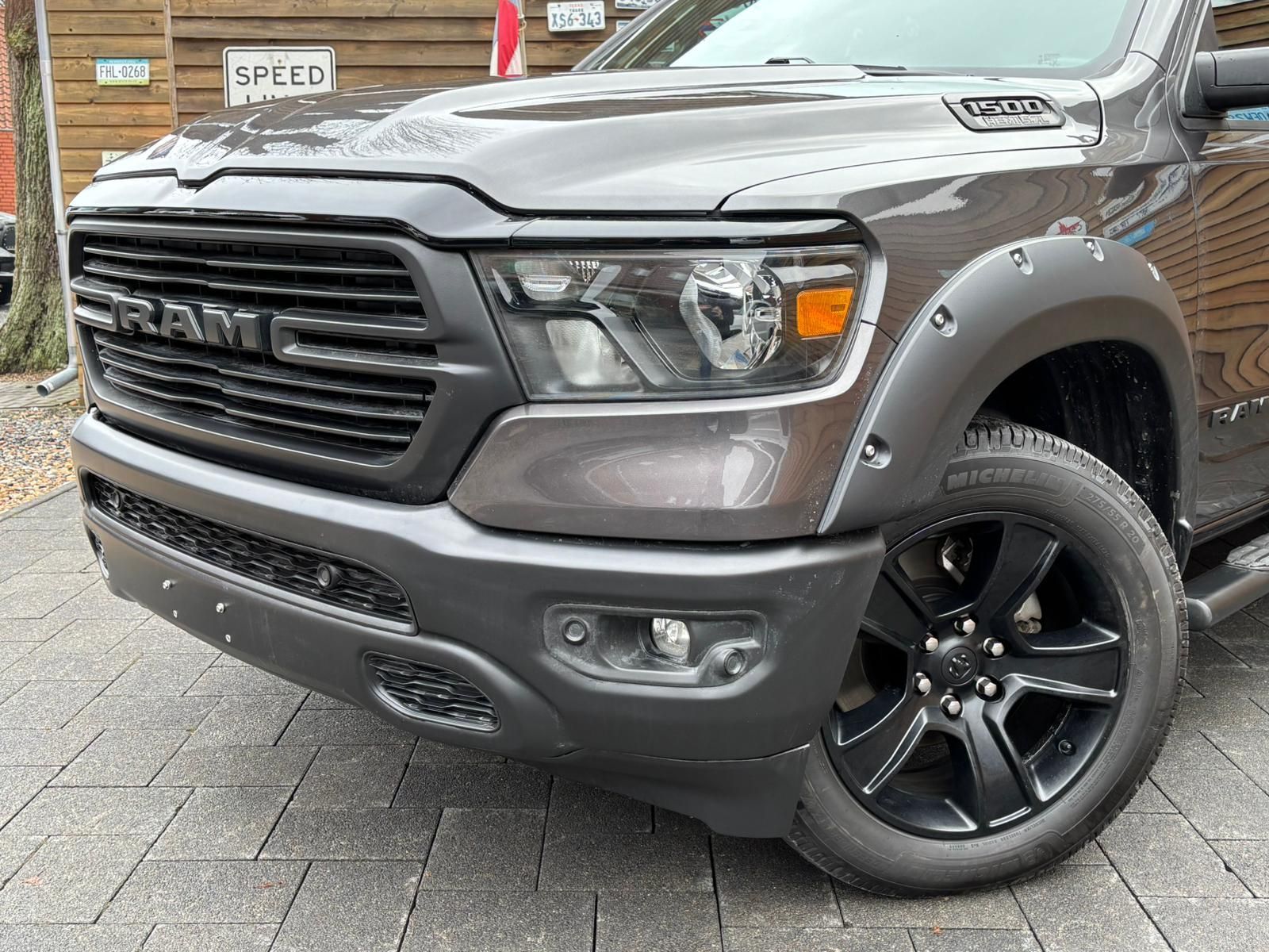 Dodge RAM 1500 5,7L Gen5 Hardtop QuadCab Leder