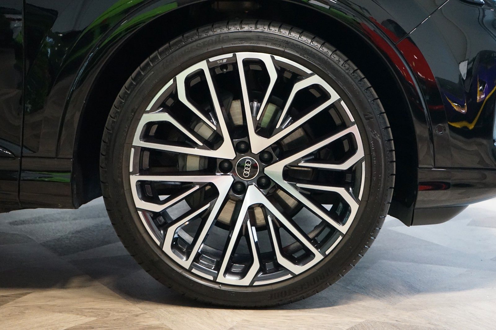 Audi Q7 50 TDI*S-LINE*TOW*OLED*AUX.HEAT*CZ*73.636€ NETTO