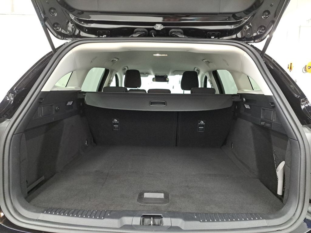Ford Focus Turnier 1.5 Aut. TITANIUM NAVI RFK LED SH