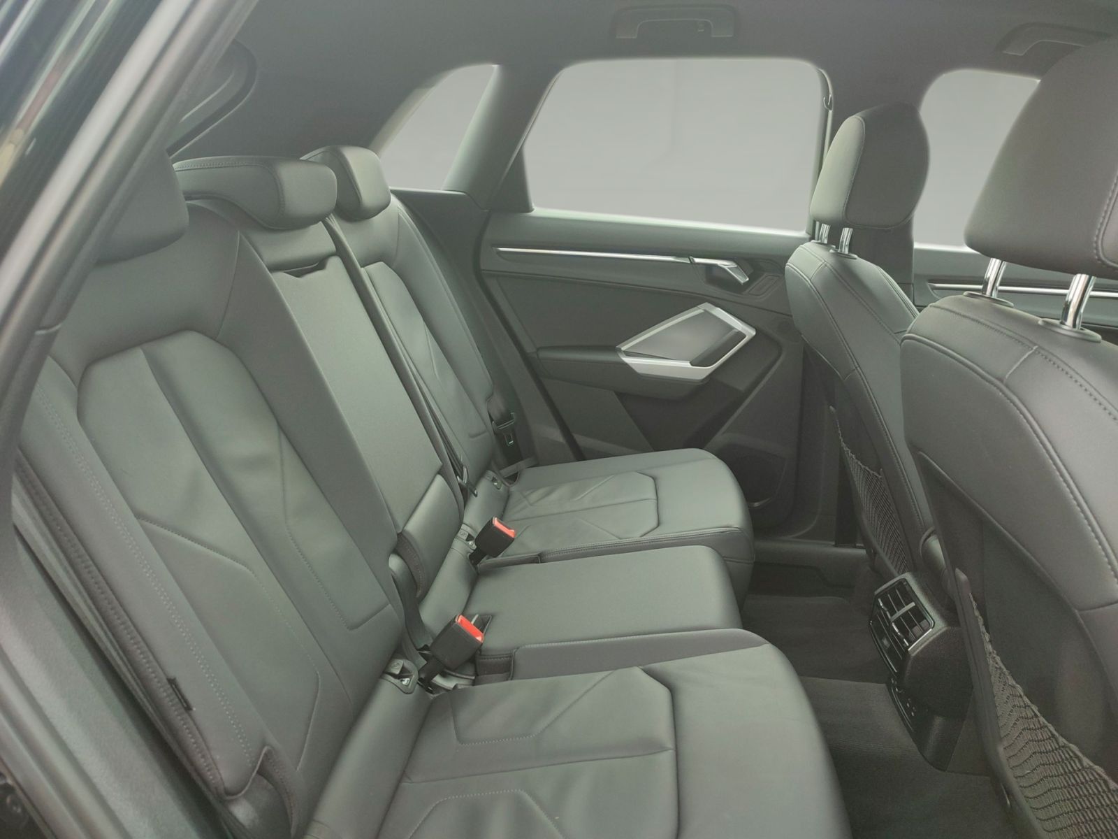 Audi Q3 advanced 40 TDI quattro - Samsaru's Car Outlet