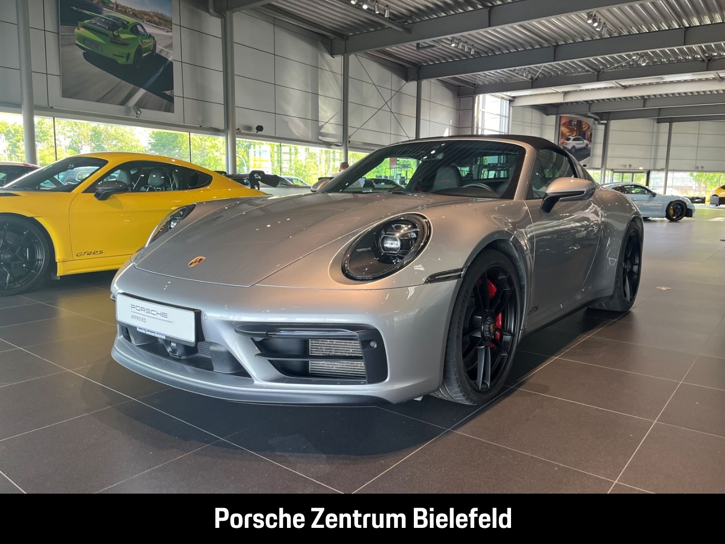 Porsche 992 911 Targa 4 GTS BOSE Sportabgasanlage LED