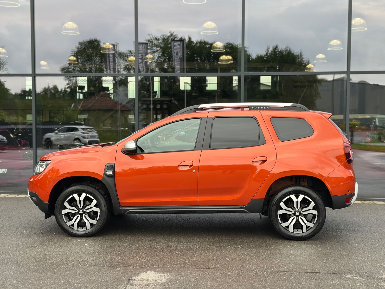 Dacia Duster Blue dCi 115 2WD Prestige - Samsaru's Car Outlet