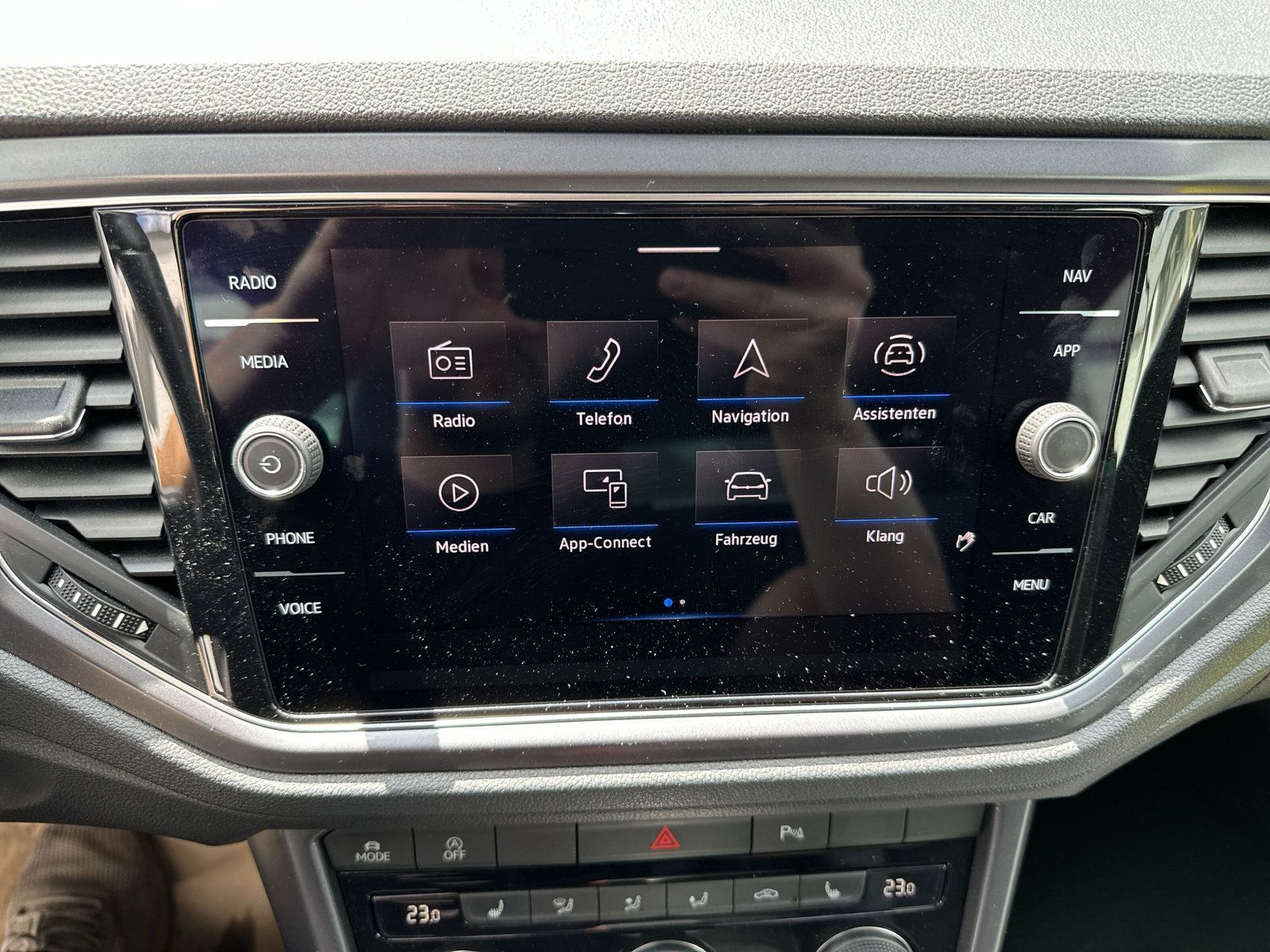 Volkswagen T-Roc R-Line - Samsaru's Car Outlet