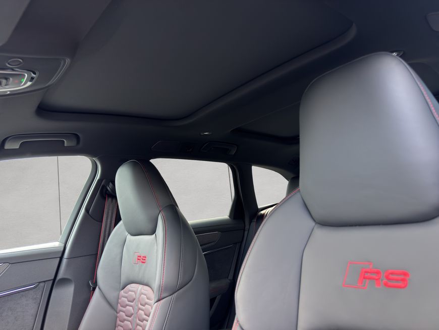 Audi RS6 Avant 4,0 l TFSI Performace quattro Pano AHK