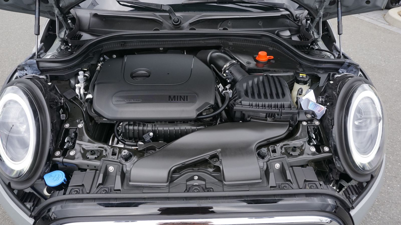 MINI One Hatch - Samsaru's Car Outlet