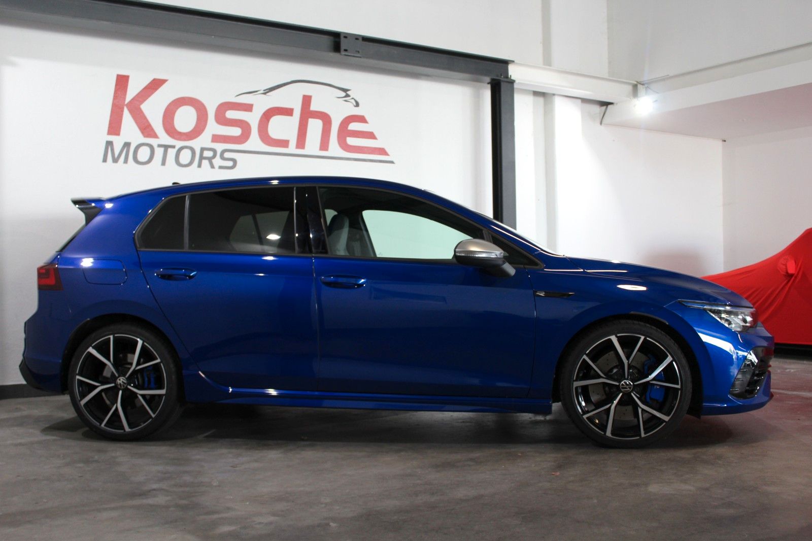 Volkswagen Golf VIII Lim. R 4Motion - Samsaru's Car Outlet
