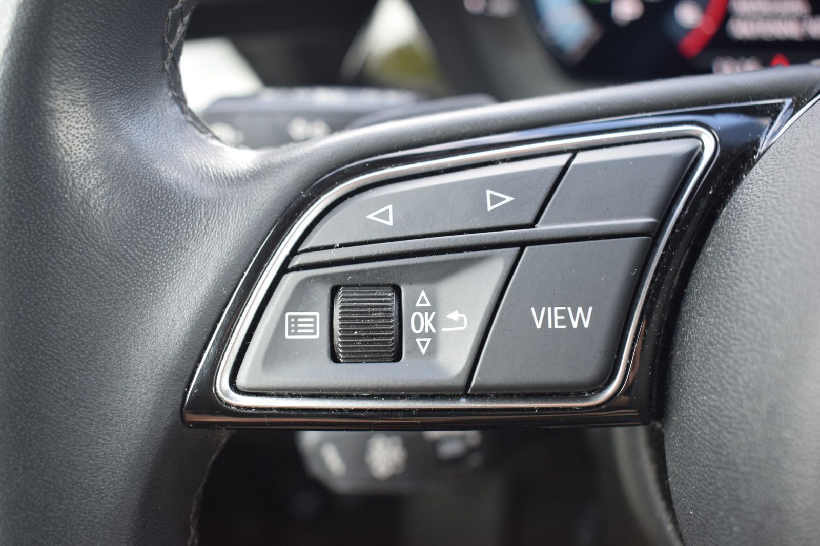 Audi A3 Sportback 30 TDI advanced Automatik/AHK