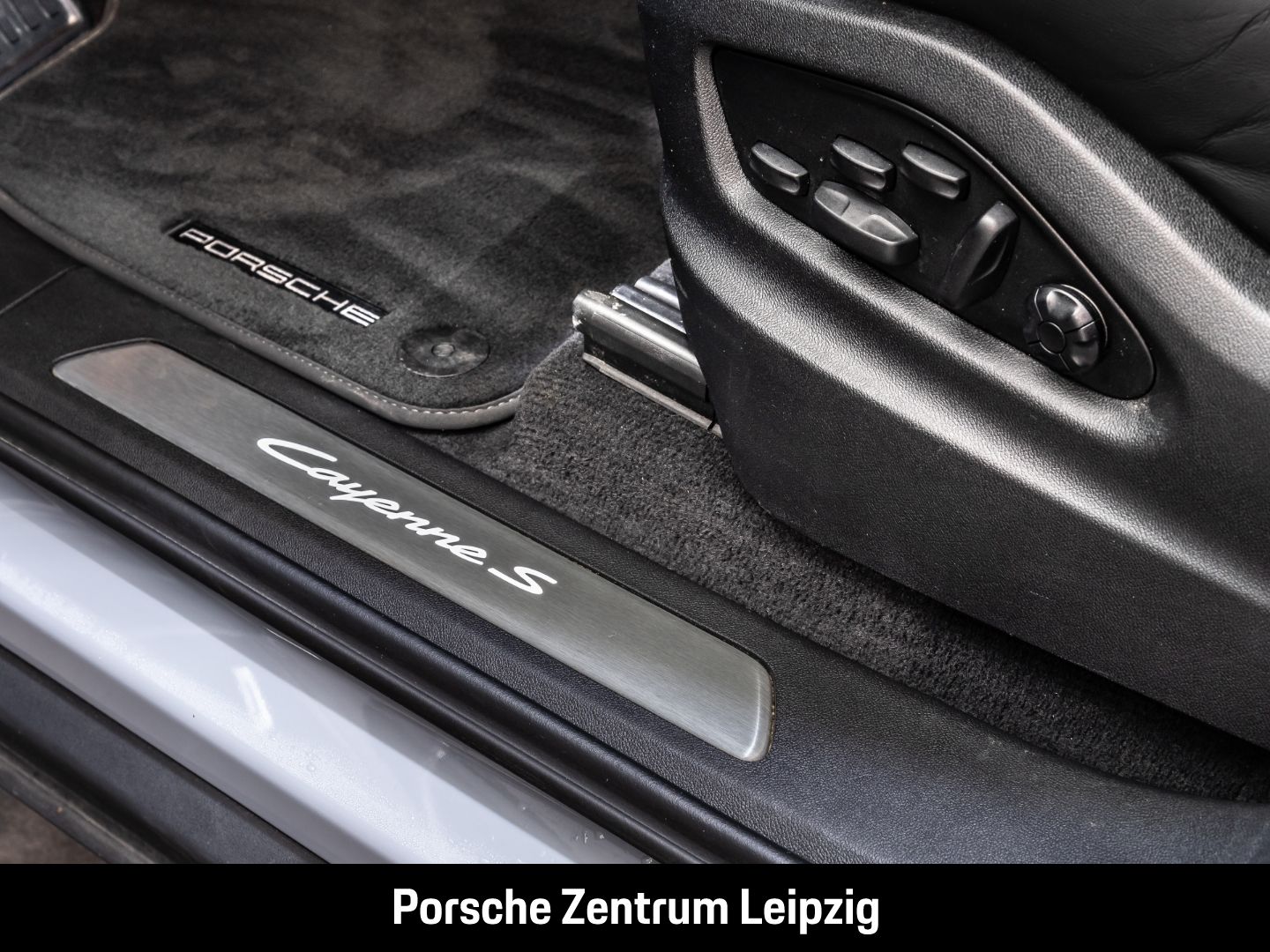 Porsche Cayenne S E-Hybrid HA-Lenkung InnoDrive Head-Up