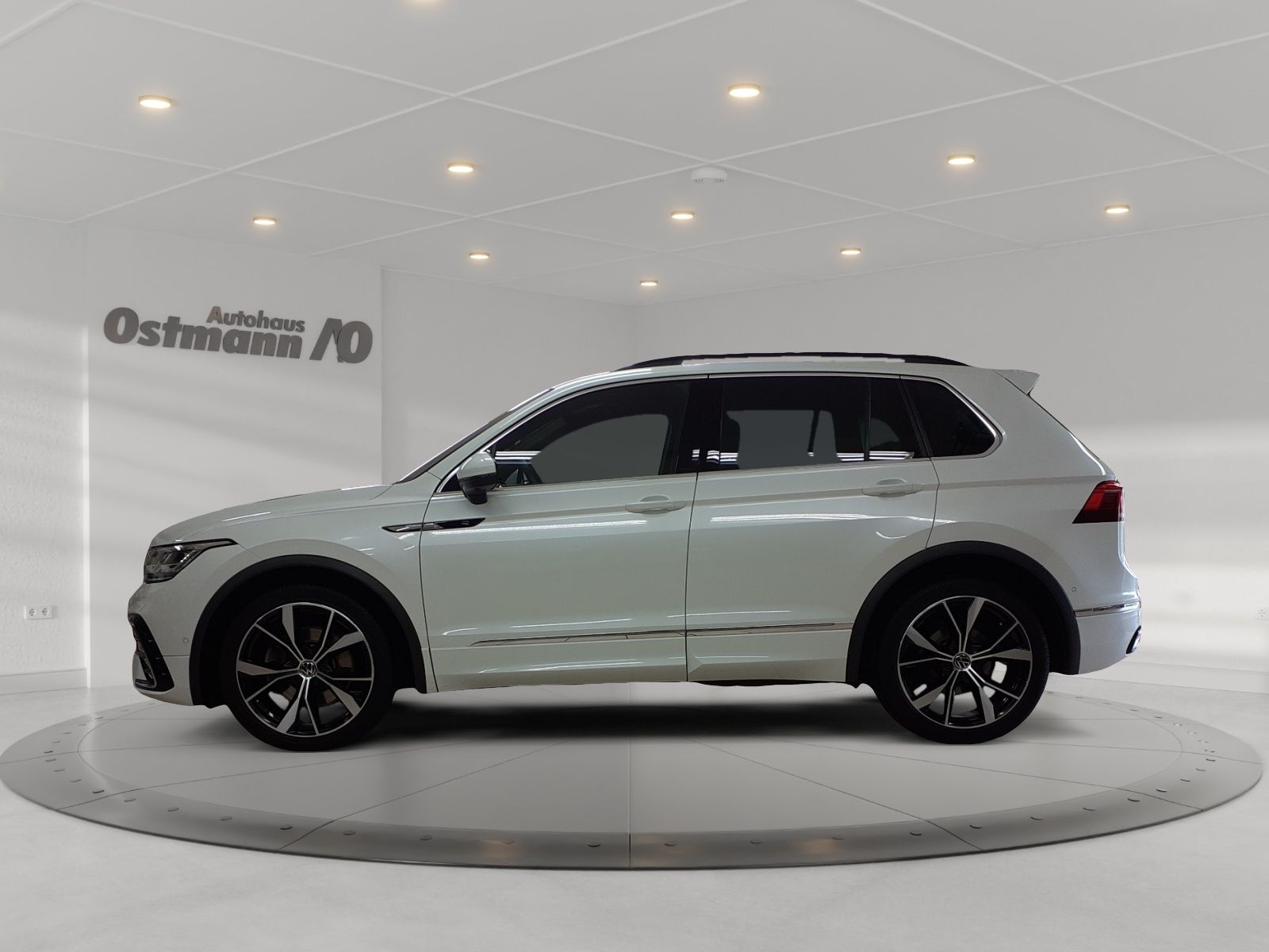 Volkswagen Tiguan R-Line 2.0 l TDI 4MOTION - Samsaru's Car Outlet