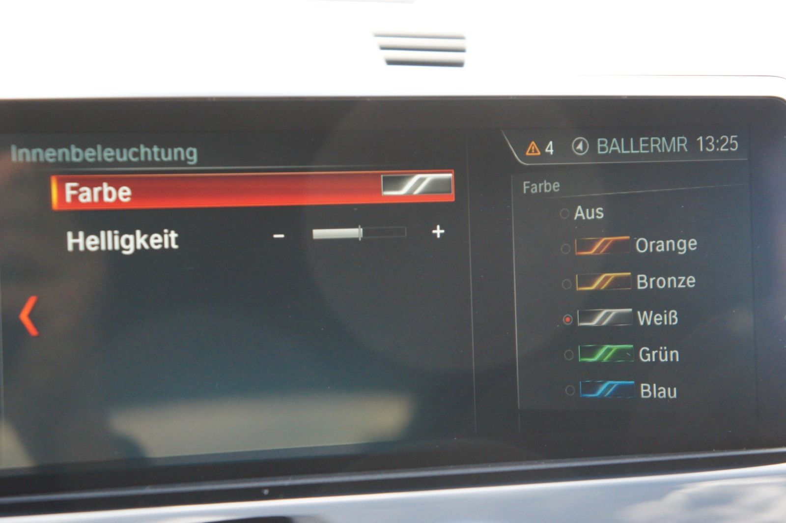 BMW X1 xDrive 25e xLine - Samsaru's Car Outlet