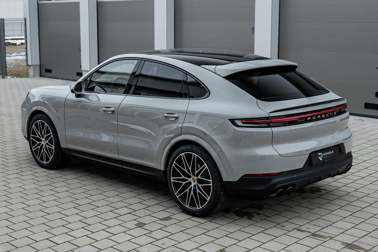 Porsche Cayenne Coupe | MY25 | 18-Way | 22-Inch