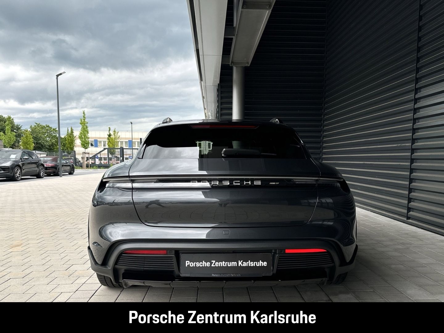 Porsche Taycan 4 Cross Turismo Offroad HA-Lenkung InnoDr
