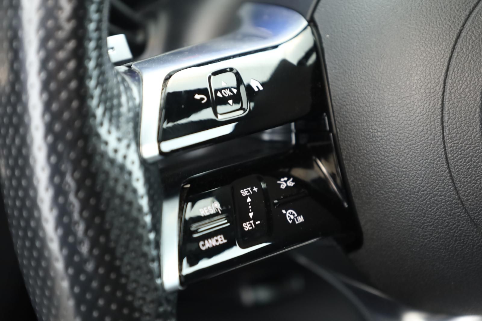Mercedes-Benz GLC 300 d 4M AMG Advanced Night DIGITAL Pano AHK