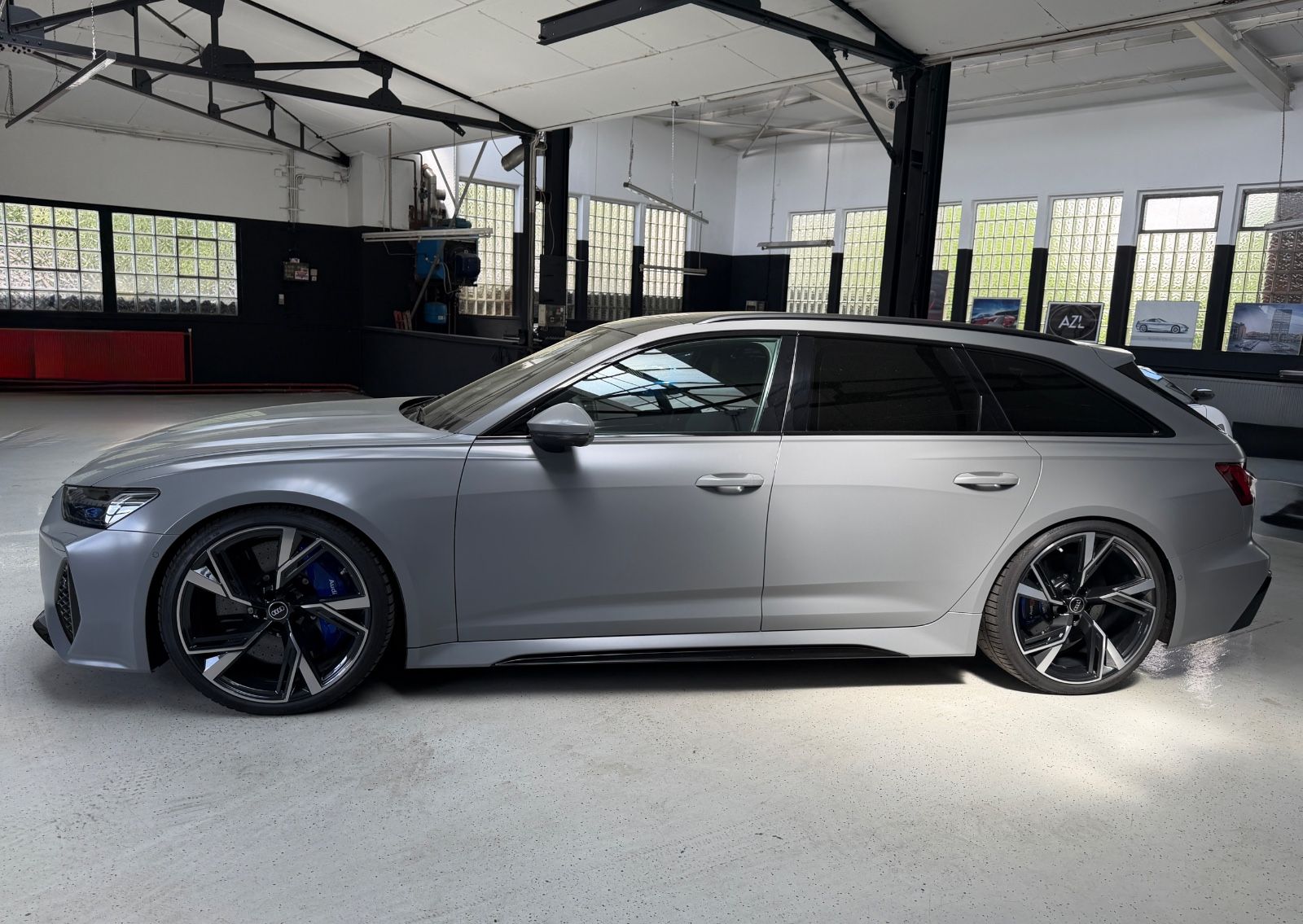 Audi RS6 Avant 4.0 TFSI/Quattro/Keramik/22Zoll/AHK
